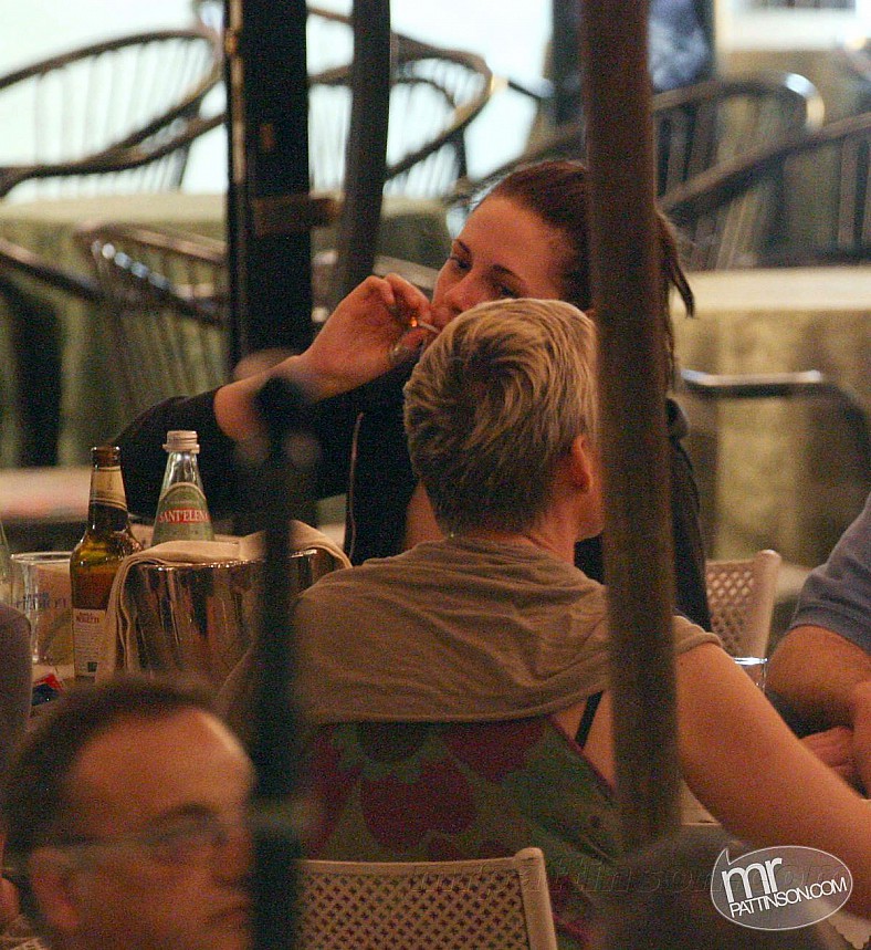 kristen-smoking-joint-1