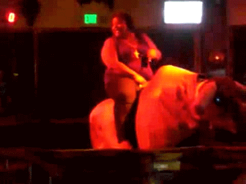 izismile-wtf-gifs-16.gif