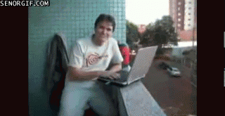 funny-gifs-computer-performance-just-bottomed-out
