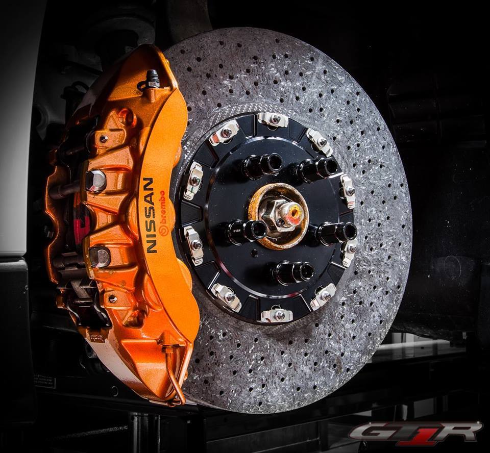 Автоматический тормоз. Тормозные диски GTR r35. Тормоза Carbon Ceramic. Carbon Ceramic Brake Disc. Lamborghini Ceramic Brake.