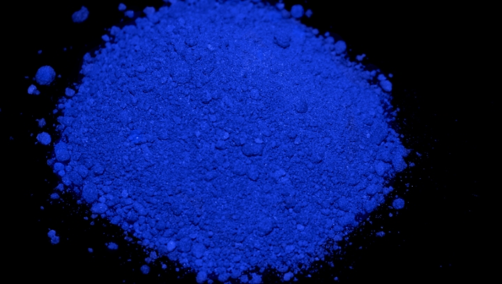 New blue. Yinmn Blue. Yinmn синий. Yinmn Blue цвет. Bleu Mineral цвет.